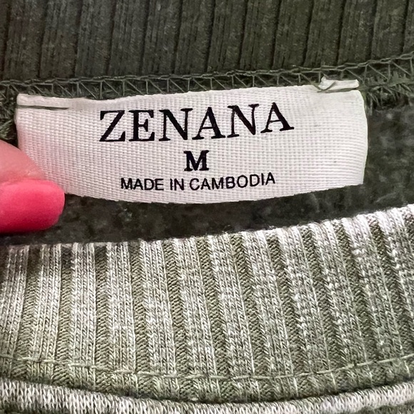 Zenana Oversized Acid Wash Fleece Hi-Low Hem Pullover w/Pockets Green Medium - Picture 3 of 5